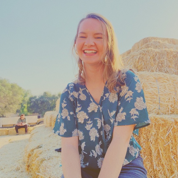 Meet your Posher, Kelly - Picture 2 of 4